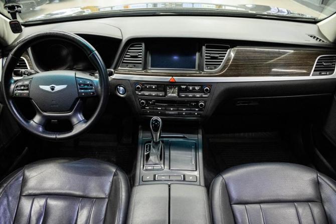Hyundai Genesis II с пробегом 2014 года, цена 1 319 000 рублей, 483674 км, седан, Автокод Объявления