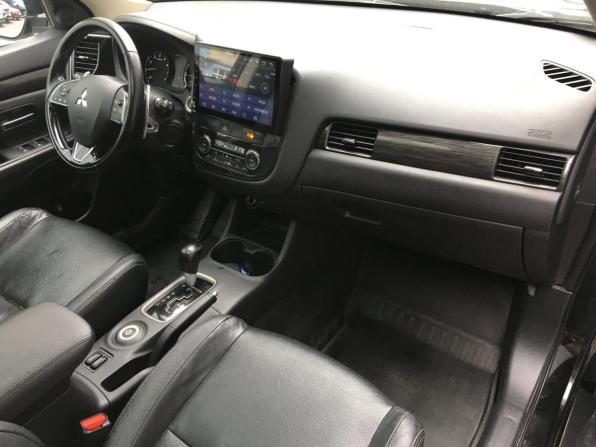 Mitsubishi Outlander III Рестайлинг 2 с пробегом 2015 года, цена 1 399 000 рублей, 390467 км, внедорожник, Автокод Объявления
