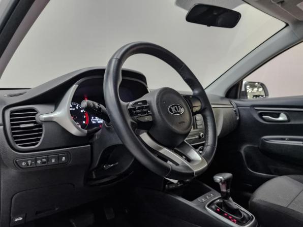 Kia Rio IV Рестайлинг с пробегом 2021 года, цена 1 555 000 рублей, 59692 км, седан, Автокод Объявления