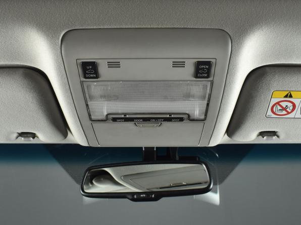 Toyota Land Cruiser 200 Series Рестайлинг 1 с пробегом 2014 года, цена 3 785 995 рублей, 400279 км, внедорожник, Автокод Объявления