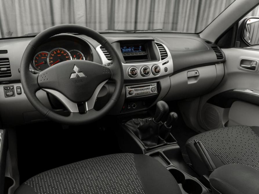 Mitsubishi L200 IV Москва  - изображение 7