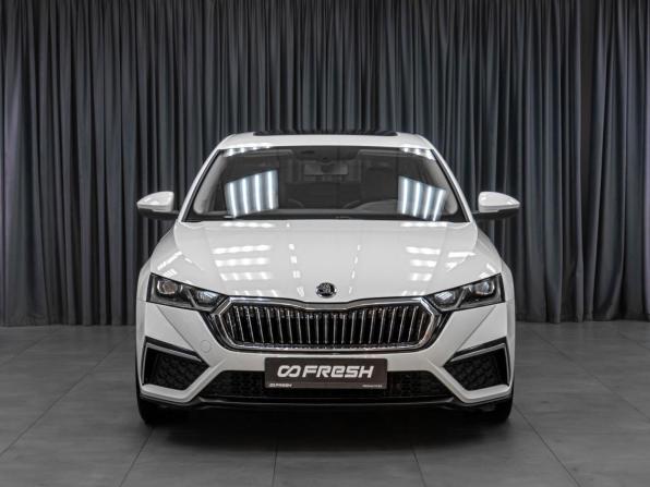 Skoda Octavia IV (A8) с пробегом 2022 года, цена 2 449 000 рублей, 66393 км, лифтбек, Автокод Объявления
