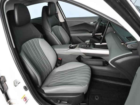 Changan Lamore с пробегом 2024 года, цена 2 239 000 рублей, 10017 км, седан, Автокод Объявления