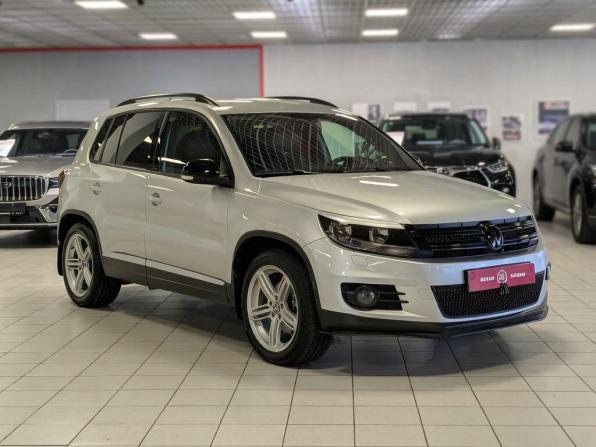 Volkswagen Tiguan I Рестайлинг с пробегом 2014 года, цена 1 499 900 рублей, 160000 км, внедорожник, Автокод Объявления