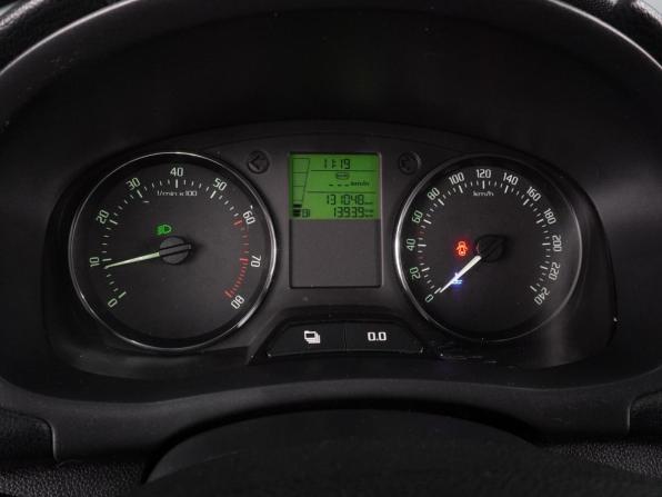 Skoda Fabia II Рестайлинг с пробегом 2012 года, цена 774 000 рублей, 131048 км, хэтчбек, Автокод Объявления