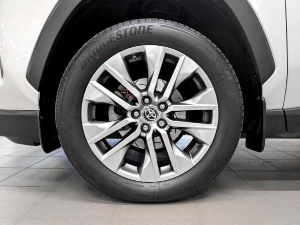 Toyota RAV4 V (XA50) с пробегом 2022 года, цена 3 890 000 рублей, 39291 км, внедорожник, Автокод Объявления