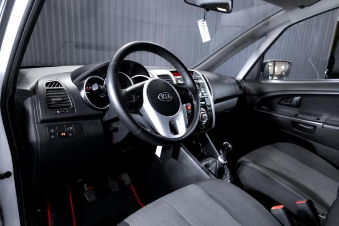 Kia Venga I с пробегом 2013 года, цена 799 000 рублей, 205232 км, минивэн, Автокод Объявления