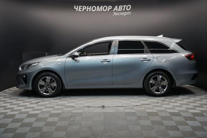 Kia Ceed III с пробегом 2020 года, цена 2 185 000 рублей, 61773 км, универсал, Автокод Объявления