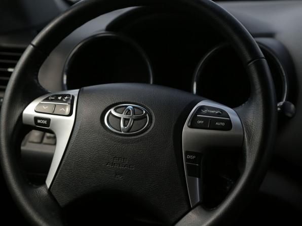 Toyota Highlander II (XU40) Рестайлинг с пробегом 2012 года, цена 1 495 000 рублей, 377500 км, внедорожник, Автокод Объявления