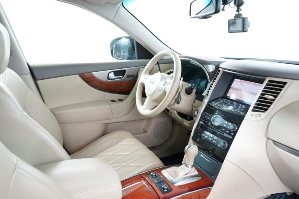 Infiniti QX70 Москва  - изображение 9
