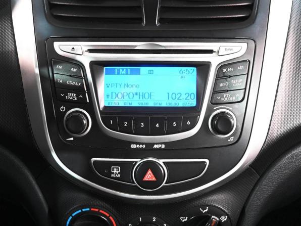 Hyundai Solaris I с пробегом 2014 года, цена 989 000 рублей, 129367 км, хэтчбек, Автокод Объявления