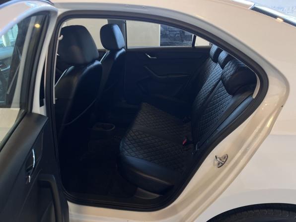 Skoda Rapid I с пробегом 2014 года, цена 687 000 рублей, 235437 км, лифтбек, Автокод Объявления