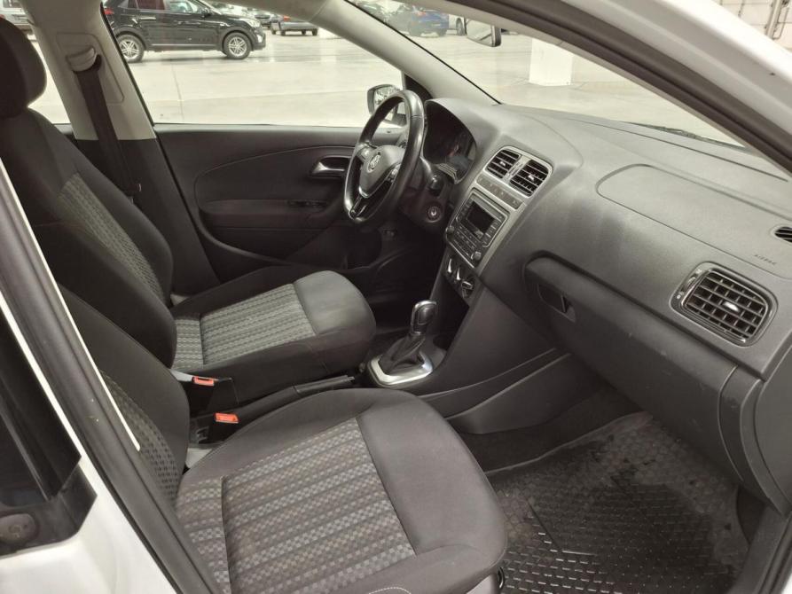 Volkswagen Polo V Рестайлинг Казань  - изображение 13