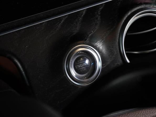 Mercedes-Benz E-Класс V (W213 S213 C238) с пробегом 2017 года, цена 3 349 000 рублей, 128562 км, седан, Автокод Объявления