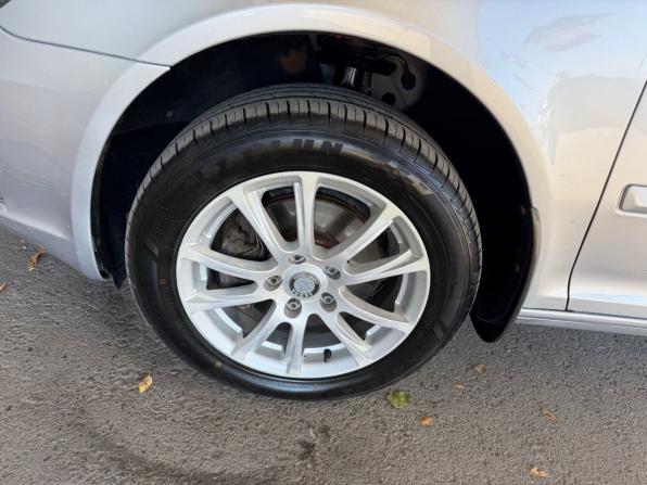 Skoda Octavia II (A5) Рестайлинг с пробегом 2011 года, цена 995 000 рублей, 97210 км, лифтбек, Автокод Объявления