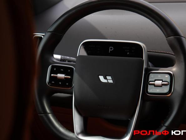 Li Auto (Lixiang) L9 I с пробегом 2023 года, цена 5 318 000 рублей, 86453 км, внедорожник, Автокод Объявления