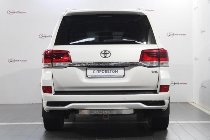 Toyota Land Cruiser 200 Series Рестайлинг 2 с пробегом 2018 года, цена 8 000 000 рублей, 63175 км, внедорожник, Автокод Объявления