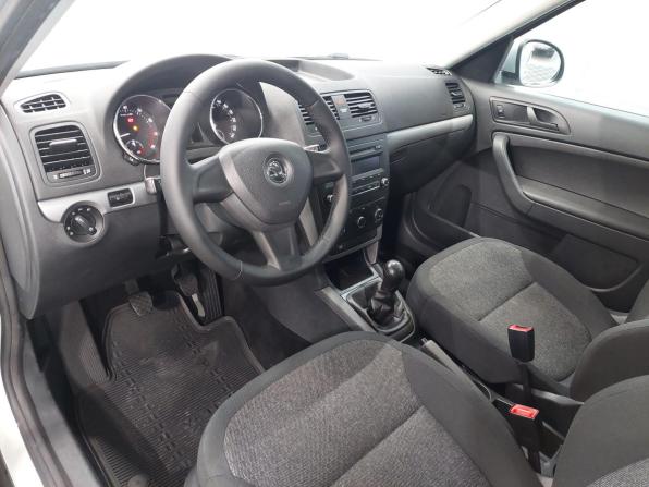 Skoda Yeti I Рестайлинг с пробегом 2014 года, цена 890 000 рублей, 145800 км, внедорожник, Автокод Объявления