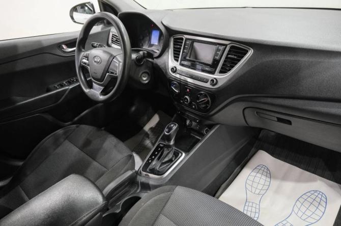 Hyundai Solaris II Рестайлинг с пробегом 2021 года, цена 1 199 000 рублей, 115000 км, седан, Автокод Объявления