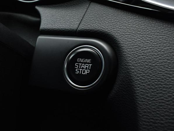 Kia Ceed III Рестайлинг с пробегом 2021 года, цена 2 220 000 рублей, 96398 км, универсал, Автокод Объявления