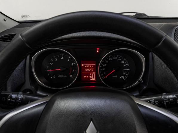 Mitsubishi ASX I Рестайлинг с пробегом 2014 года, цена 1 000 000 рублей, 190048 км, внедорожник, Автокод Объявления