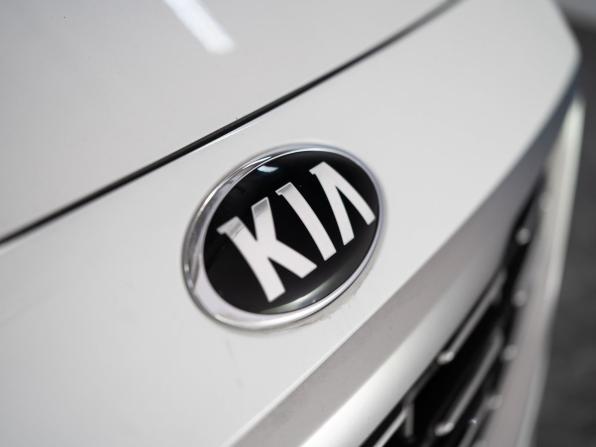 Kia Carnival III с пробегом 2018 года, цена 2 700 000 рублей, 121714 км, минивэн, Автокод Объявления