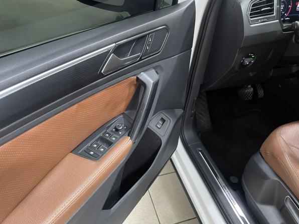Volkswagen Tiguan II с пробегом 2016 года, цена 2 250 000 рублей, 178800 км, внедорожник, Автокод Объявления