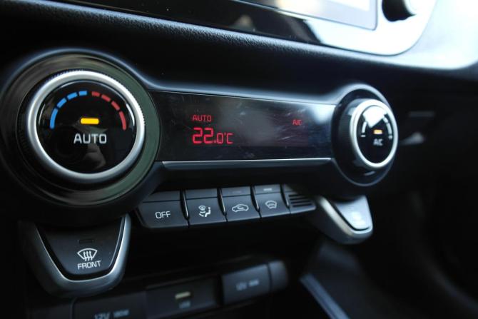 Kia Rio IV Рестайлинг с пробегом 2021 года, цена 1 789 000 рублей, 54000 км, седан, Автокод Объявления