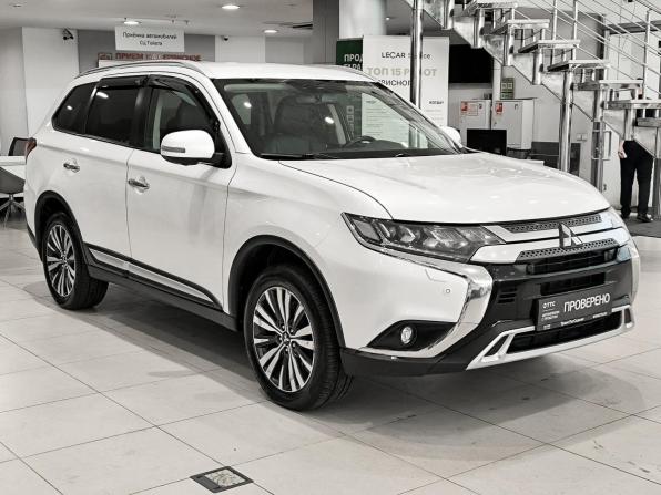 Mitsubishi Outlander III Рестайлинг 3 с пробегом 2021 года, цена 2 450 000 рублей, 143387 км, внедорожник, Автокод Объявления