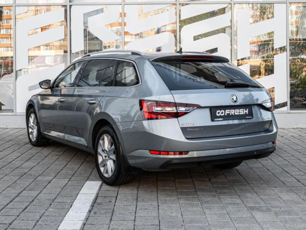 Skoda Superb III с пробегом 2016 года, цена 2 205 000 рублей, 220326 км, универсал, Автокод Объявления