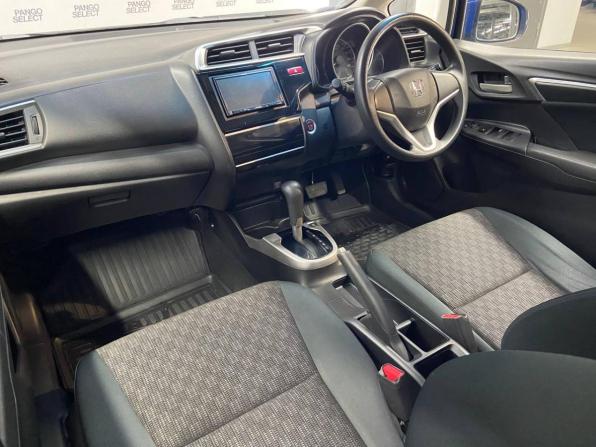 Honda Fit III с пробегом 2015 года, цена 950 000 рублей, 131416 км, хэтчбек, Автокод Объявления