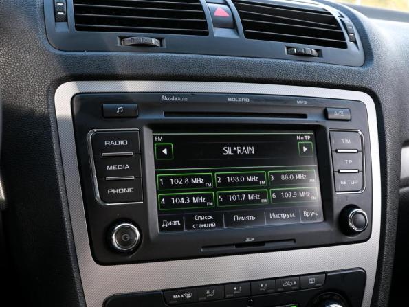 Skoda Octavia II (A5) Рестайлинг с пробегом 2012 года, цена 919 000 рублей, 210663 км, лифтбек, Автокод Объявления