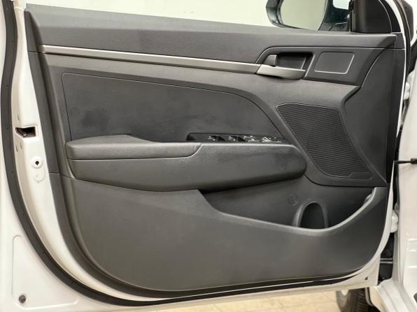Hyundai Elantra VI (AD) с пробегом 2018 года, цена 1 400 000 рублей, 147000 км, седан, Автокод Объявления