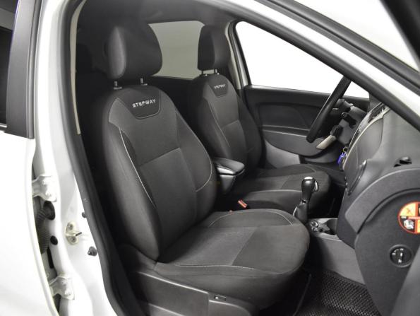 Renault Logan II Рестайлинг с пробегом 2020 года, цена 1 229 300 рублей, 81163 км, седан, Автокод Объявления