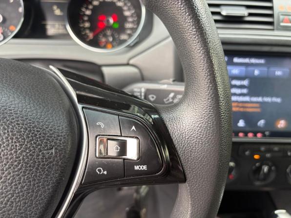 Volkswagen Jetta VI Рестайлинг с пробегом 2016 года, цена 1 350 000 рублей, 205220 км, седан, Автокод Объявления