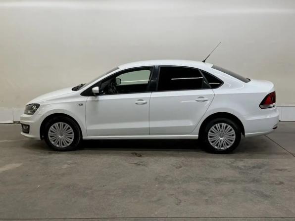 Volkswagen Polo V Рестайлинг с пробегом 2016 года, цена 899 000 рублей, 124000 км, седан, Автокод Объявления