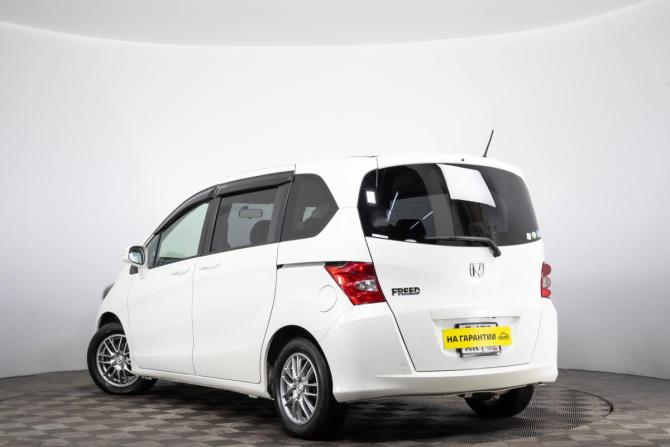 Honda Freed I с пробегом 2010 года, цена 1 149 000 рублей, 181254 км, компактвэн, Автокод Объявления
