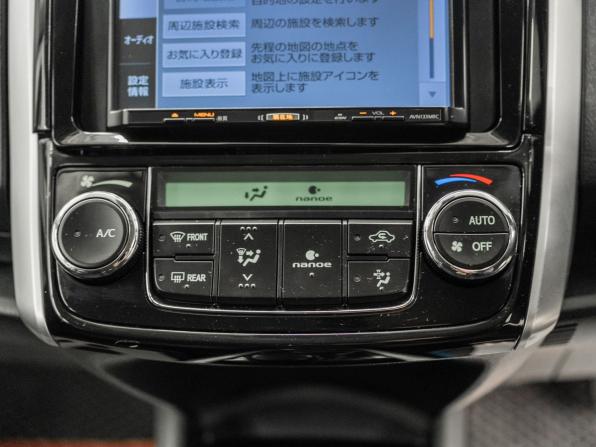 Toyota Corolla XI (E160 E170 E180) Рестайлинг 1 с пробегом 2017 года, цена 1 350 000 рублей, 87060 км, универсал, Автокод Объявления