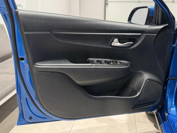 Kia Rio IV с пробегом 2018 года, цена 1 349 243 рубля, 156798 км, хэтчбек, Автокод Объявления