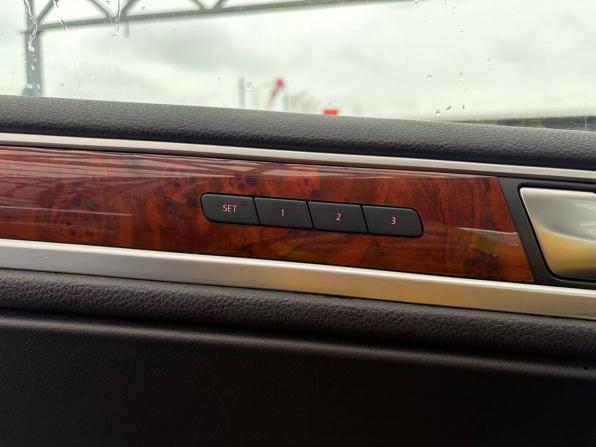 Volkswagen Touareg II с пробегом 2011 года, цена 1 695 000 рублей, 270000 км, внедорожник, Автокод Объявления