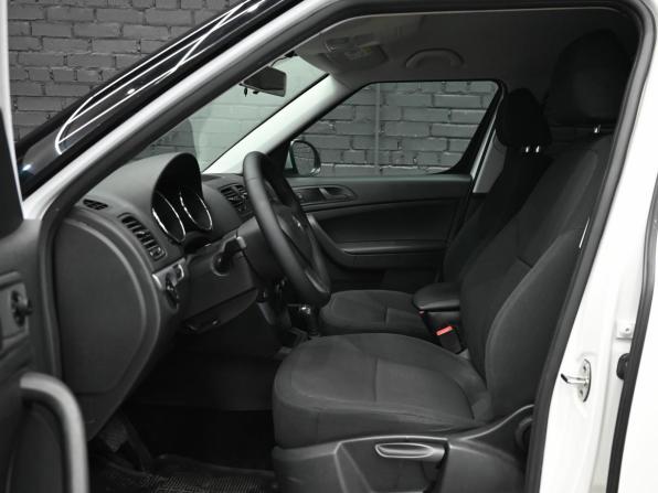 Skoda Yeti I Рестайлинг с пробегом 2014 года, цена 1 580 000 рублей, 96232 км, внедорожник, Автокод Объявления
