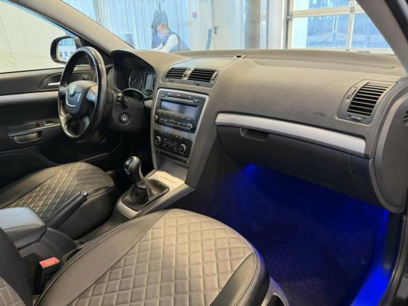 Skoda Octavia II (A5) Рестайлинг с пробегом 2013 года, цена 970 000 рублей, 99458 км, лифтбек, Автокод Объявления