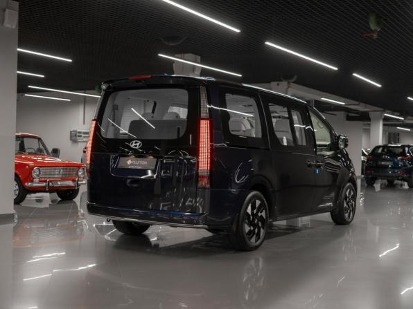 Hyundai Staria I Рестайлинг с пробегом 2026 года, цена 7 600 000 рублей, 70 км, минивэн, Автокод Объявления