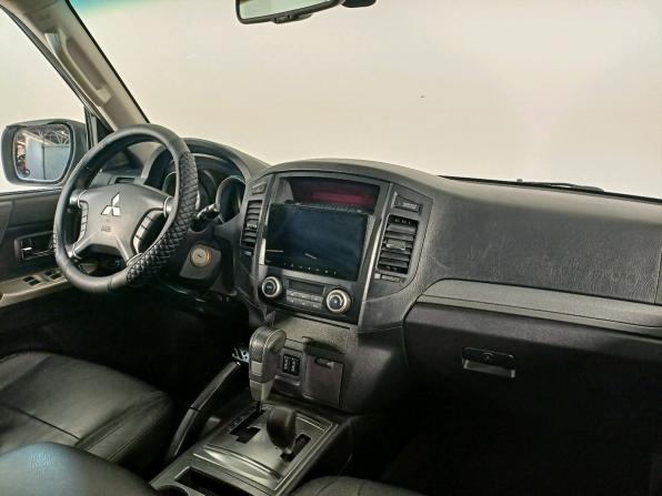 Mitsubishi Pajero IV Рестайлинг 1 с пробегом 2011 года, цена 1 599 000 рублей, 241000 км, внедорожник, Автокод Объявления