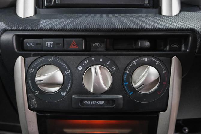 Toyota Ist I Рестайлинг с пробегом 2005 года, цена 499 000 рублей, 262985 км, хэтчбек, Автокод Объявления