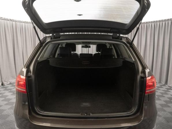 Volkswagen Passat B7 с пробегом 2012 года, цена 880 000 рублей, 367450 км, универсал, Автокод Объявления