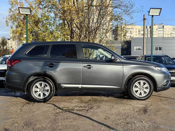 Mitsubishi Outlander III Рестайлинг 3 с пробегом 2020 года, цена 1 879 000 рублей, 170000 км, внедорожник, Автокод Объявления