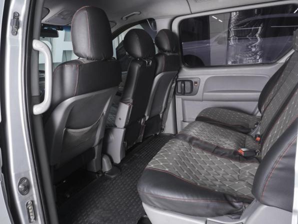 Hyundai H-1 II Рестайлинг с пробегом 2015 года, цена 1 960 000 рублей, 227864 км, минивэн, Автокод Объявления