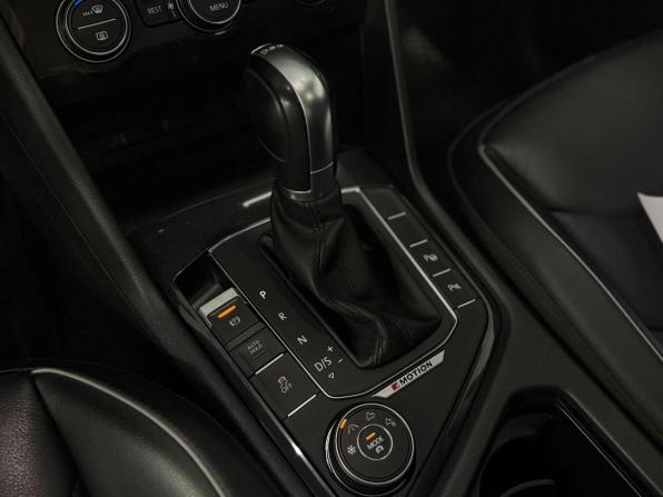 Volkswagen Tiguan II с пробегом 2017 года, цена 2 999 900 рублей, 57000 км, внедорожник, Автокод Объявления