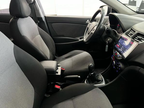 Hyundai Solaris I с пробегом 2013 года, цена 695 000 рублей, 205002 км, хэтчбек, Автокод Объявления